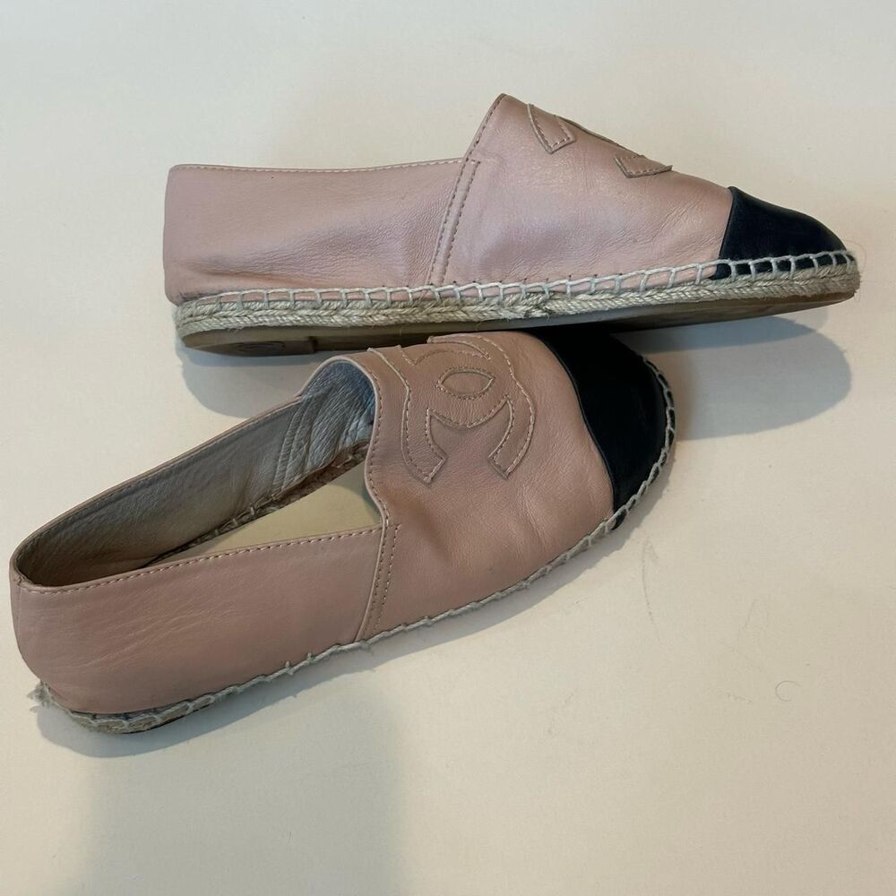 Chanel Women's Pink and Black Ballet-shoes - Picture 3 of 4